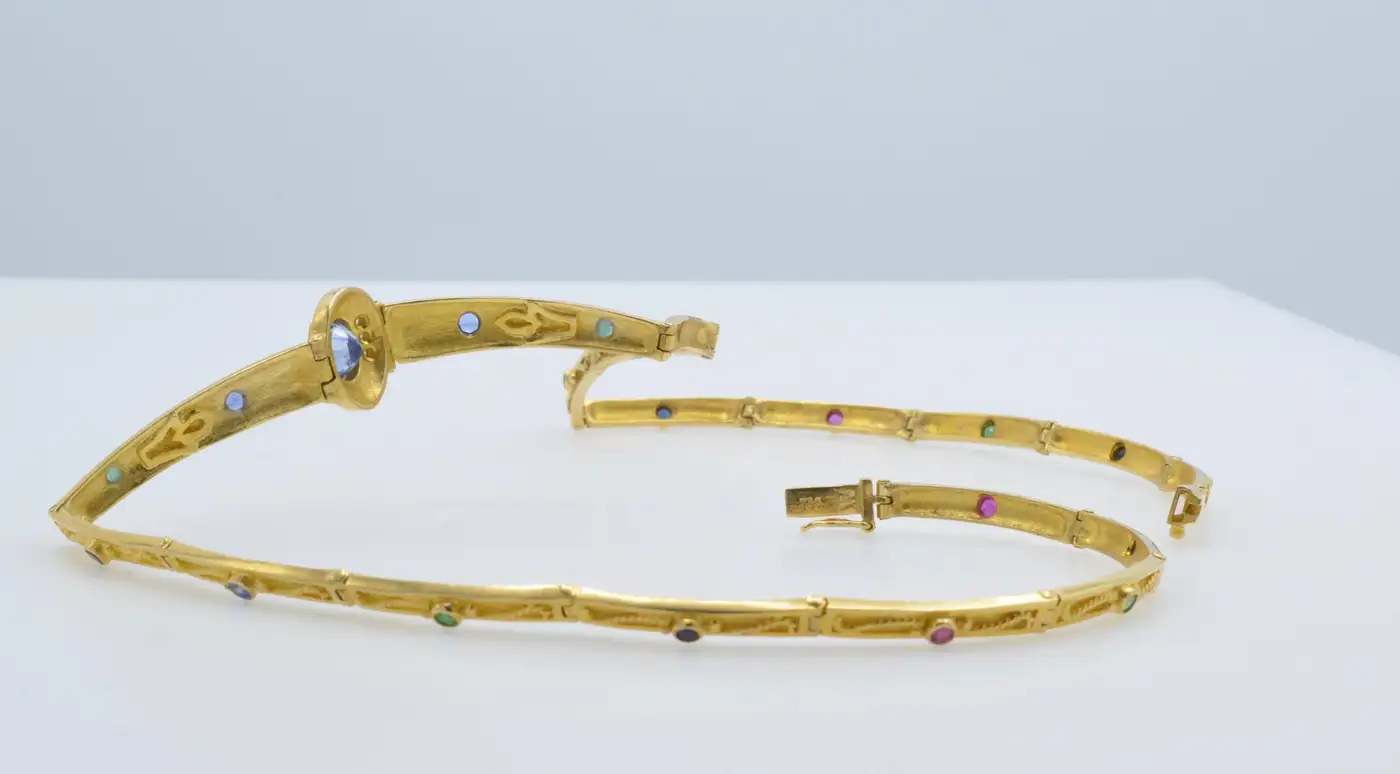 Gold-Greek-Collar-18K-and-Sapphires-Necklace-Articulate-Links-3.webp
