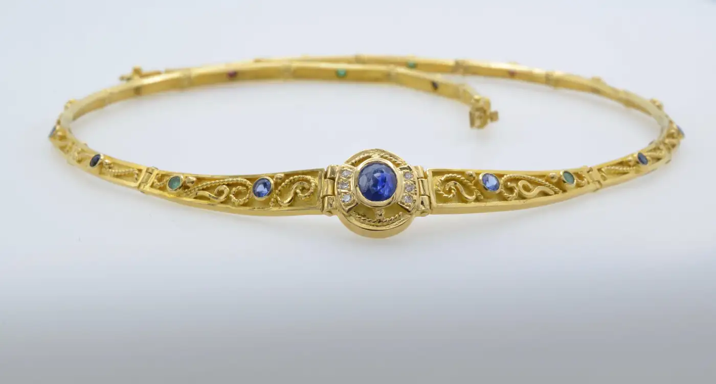 Gold-Greek-Collar-18K-and-Sapphires-Necklace-Articulate-Links-4.webp