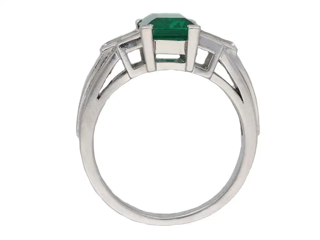 Gubelin-Colombian-Natural-Unenhanced-emerald-and-diamond-ring-circa-1943-5.webp