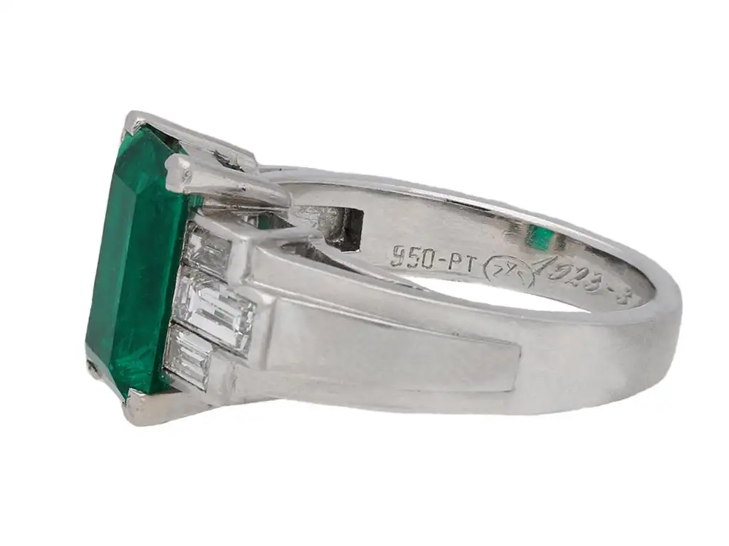 Gubelin-Colombian-Natural-Unenhanced-emerald-and-diamond-ring-circa-1943-6.webp