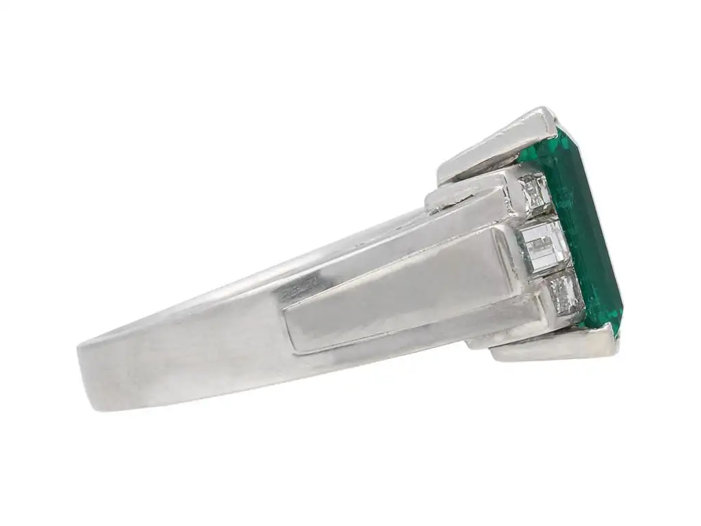 Gubelin-Colombian-Natural-Unenhanced-emerald-and-diamond-ring-circa-1943-7.webp