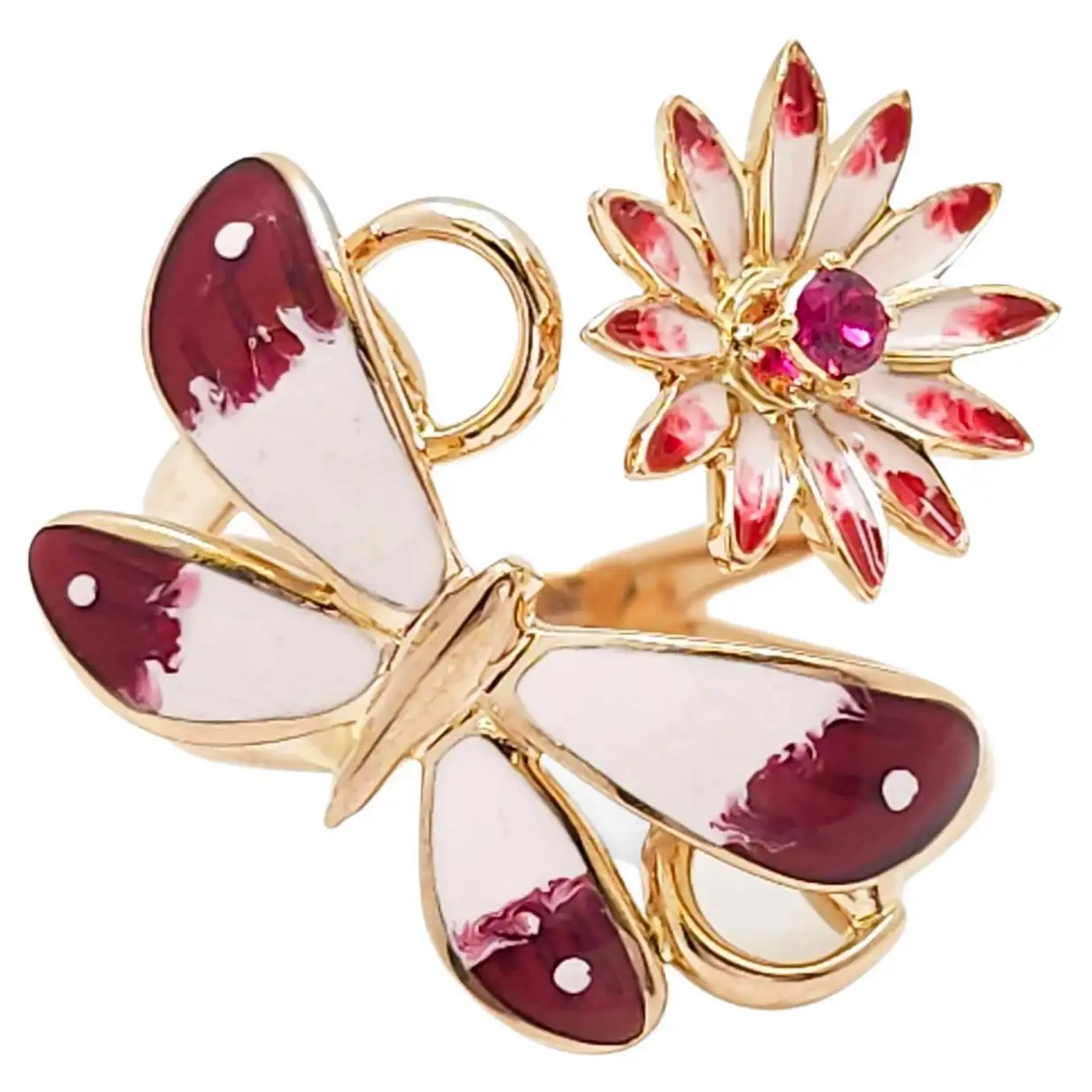 Gucci-Flora-Butterfly-Rose-Gold-Ring-1.webp