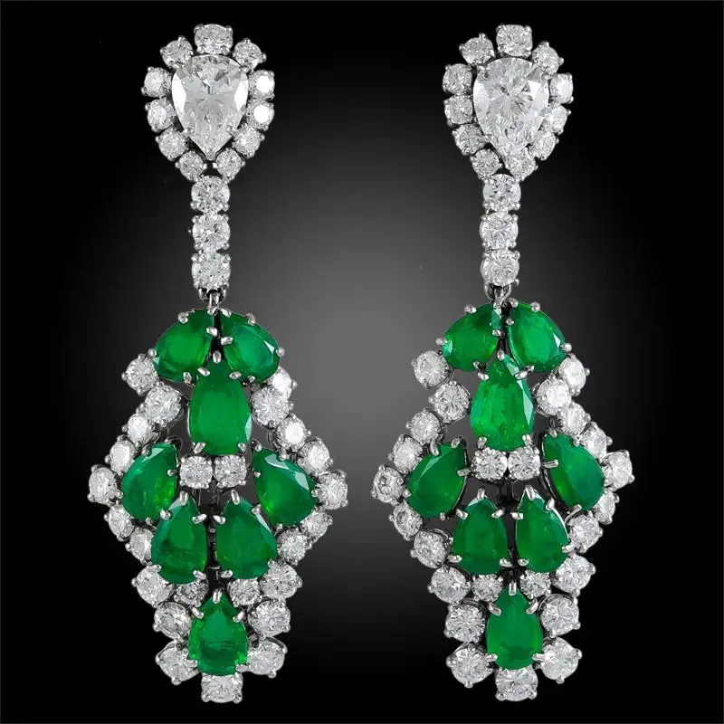 Harry-Winston-Emerald-Diamond-Chandelier-Earrings-5.webp