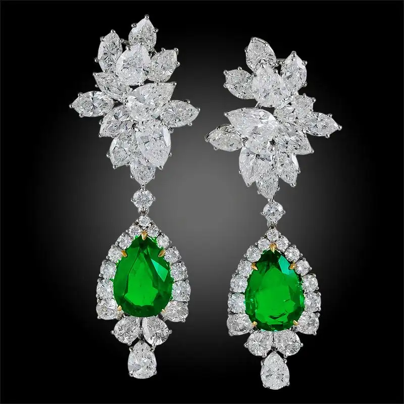 Harry-Winston-Emerald-Diamond-Cluster-Platinum-Pendant-Earrings-3.webp