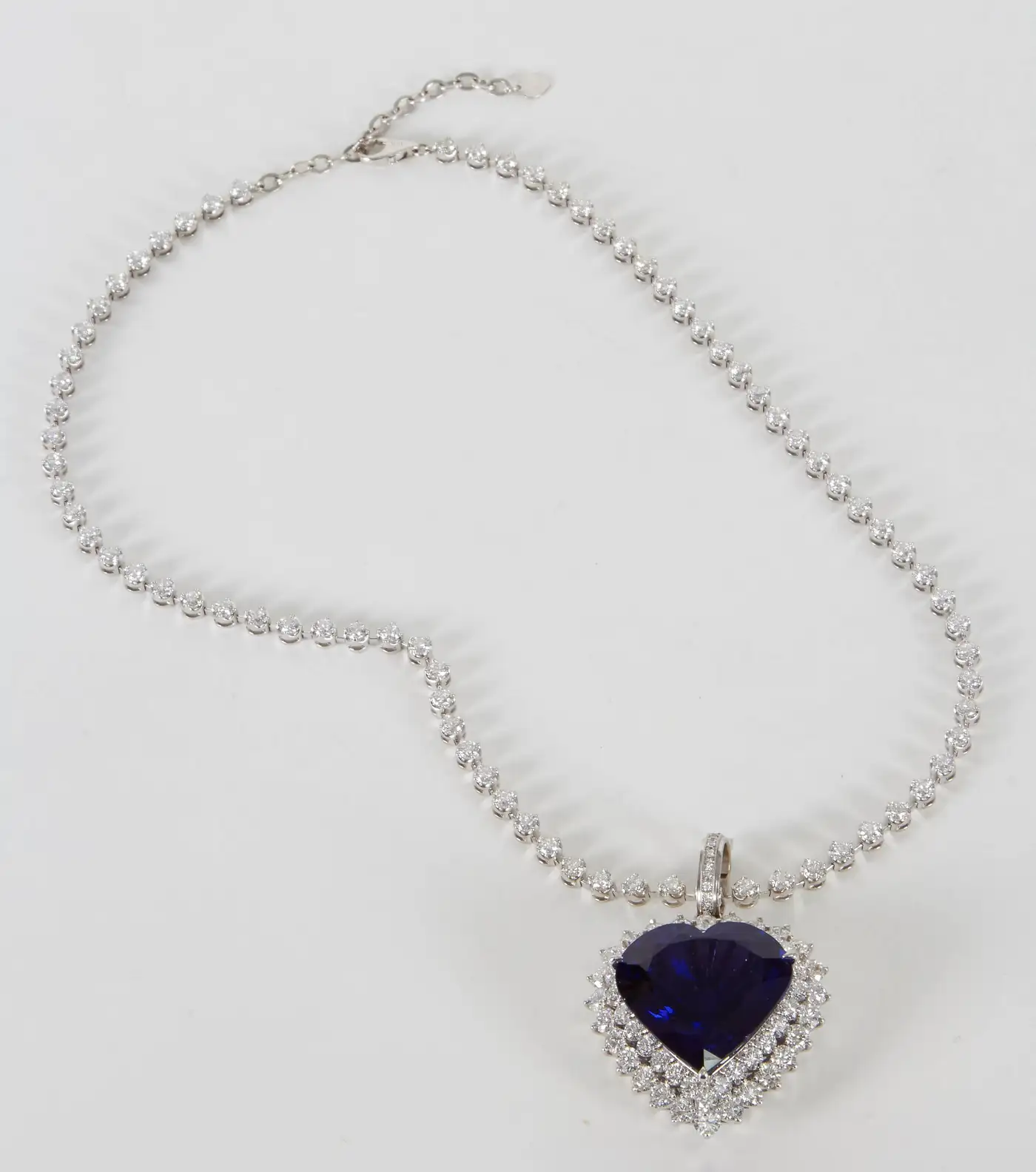 Heart-Shape-Tanzanite-Diamond-Pendant-Rare-49.27-Carat-3.webp