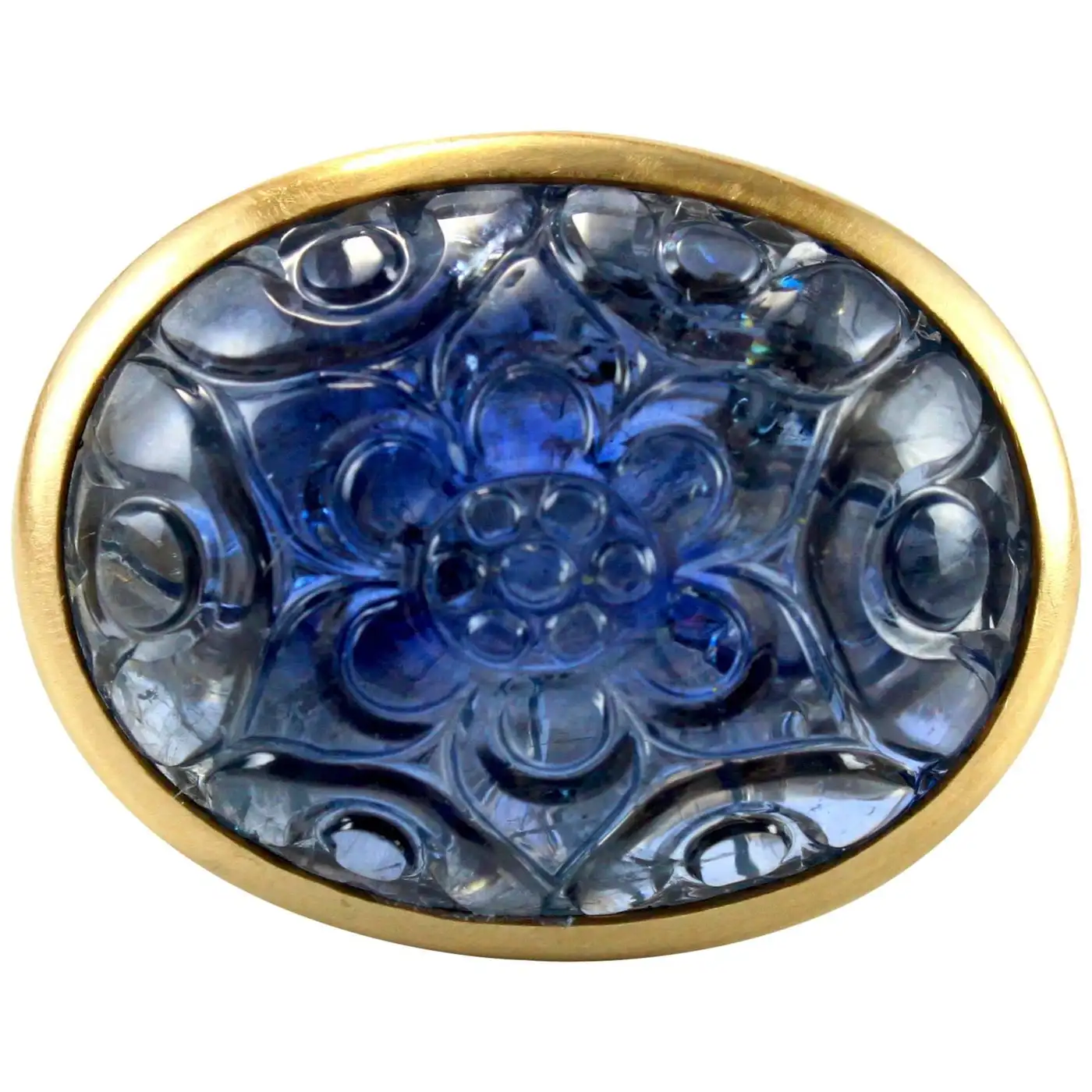 Large-Carved-Mughal-Sapphire-18K-Gold-Ring-1.webp