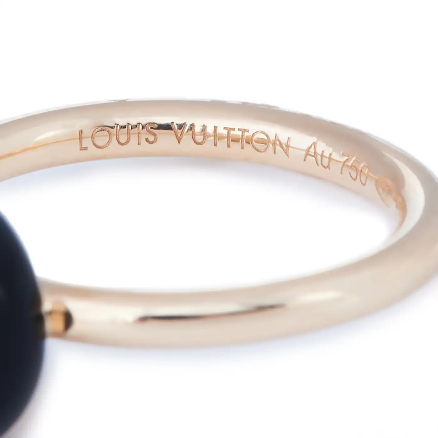 Louis-Vuitton-B-Blossom-Onyx-and-Diamond-Ring-2.webp