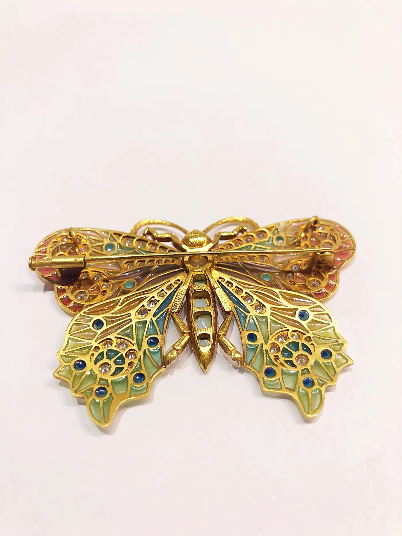 Masriera-18-Karat-Yellow-Gold-Enamel-and-Diamond-Butterfly-Brooch-3.webp