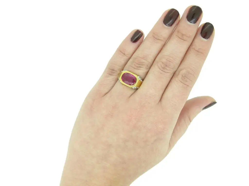 Natural-Unenhanced-Burmese-Ruby-Diamond-Ring-by-Bulgari-circa-1970s-1.webp
