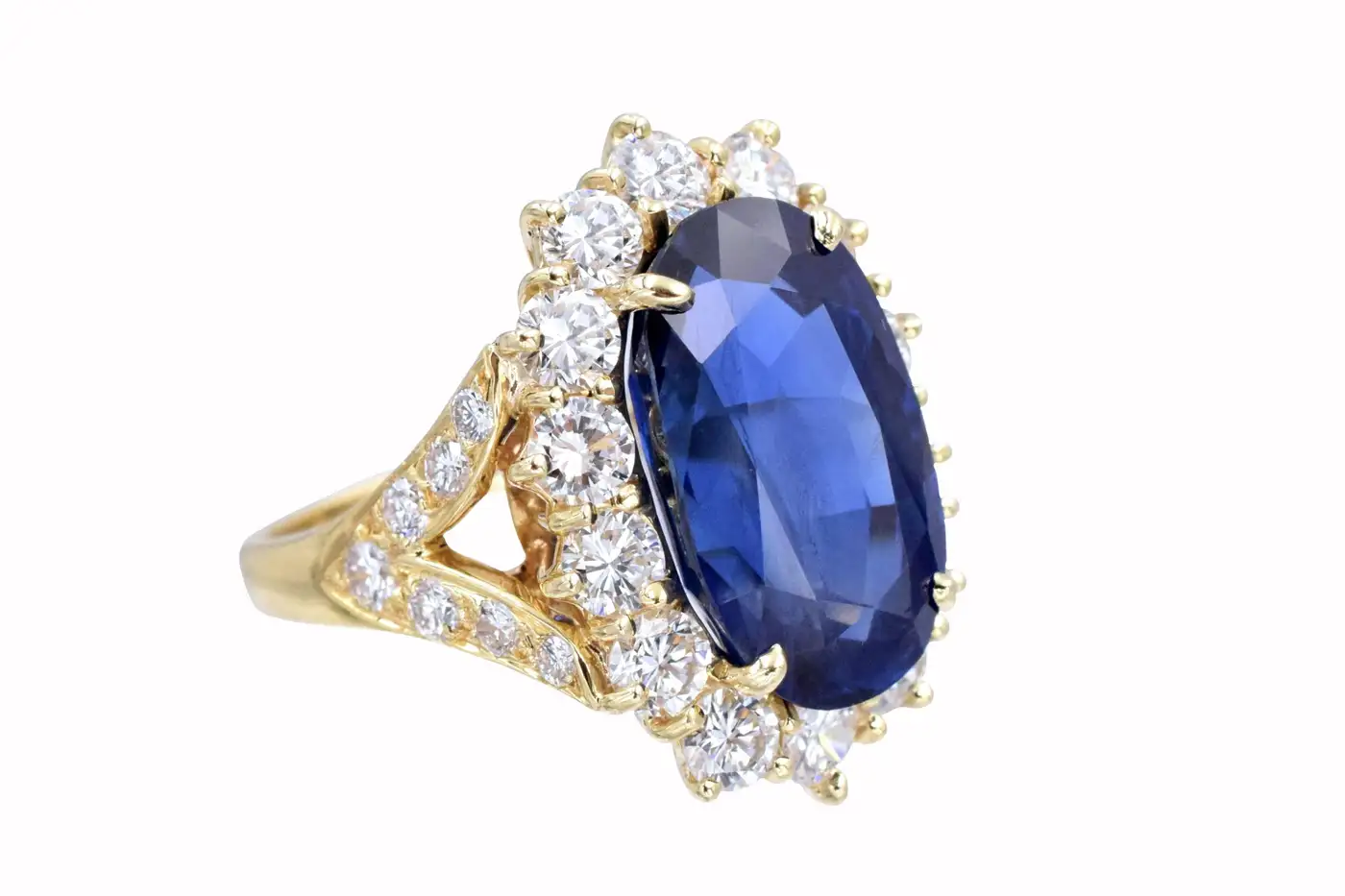 No-Enhancement-Burmese-12.01-carat-Sapphire-Diamond-Ring-Van-Cleef-Arpels-12.webp