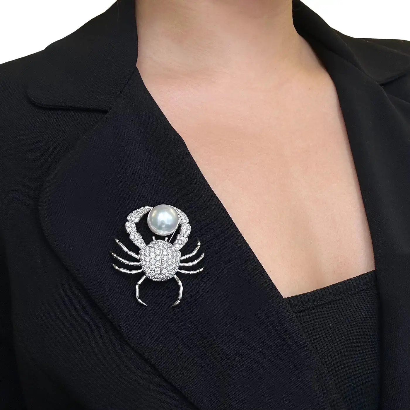 Pearl-and-Diamond-Crab-Brooch-Tiffany-Co-3.webp