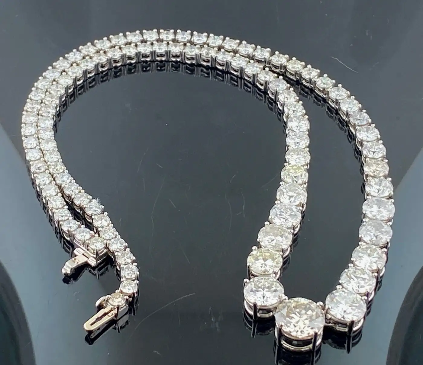 Platinum-32.10-Carat-Total-Diamond-Riviera-Necklace-2.webp