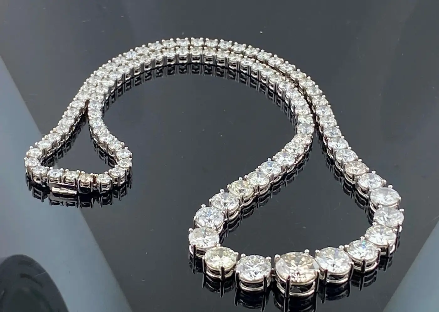 Platinum-32.10-Carat-Total-Diamond-Riviera-Necklace-5.webp