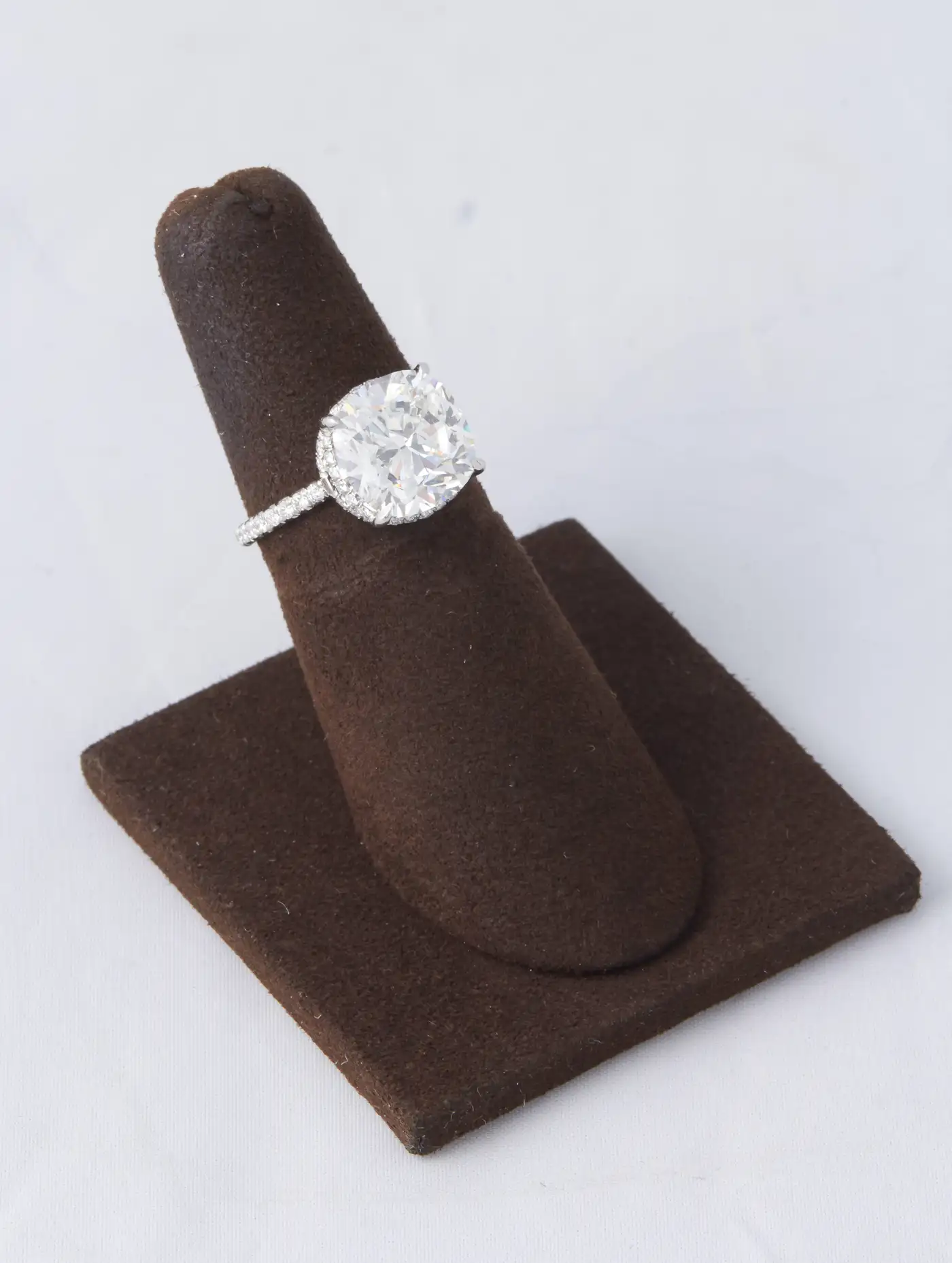 Rare-5-Carat-Cushion-Brilliant-Cut-GIA-Certified-Engagement-Ring-7.webp