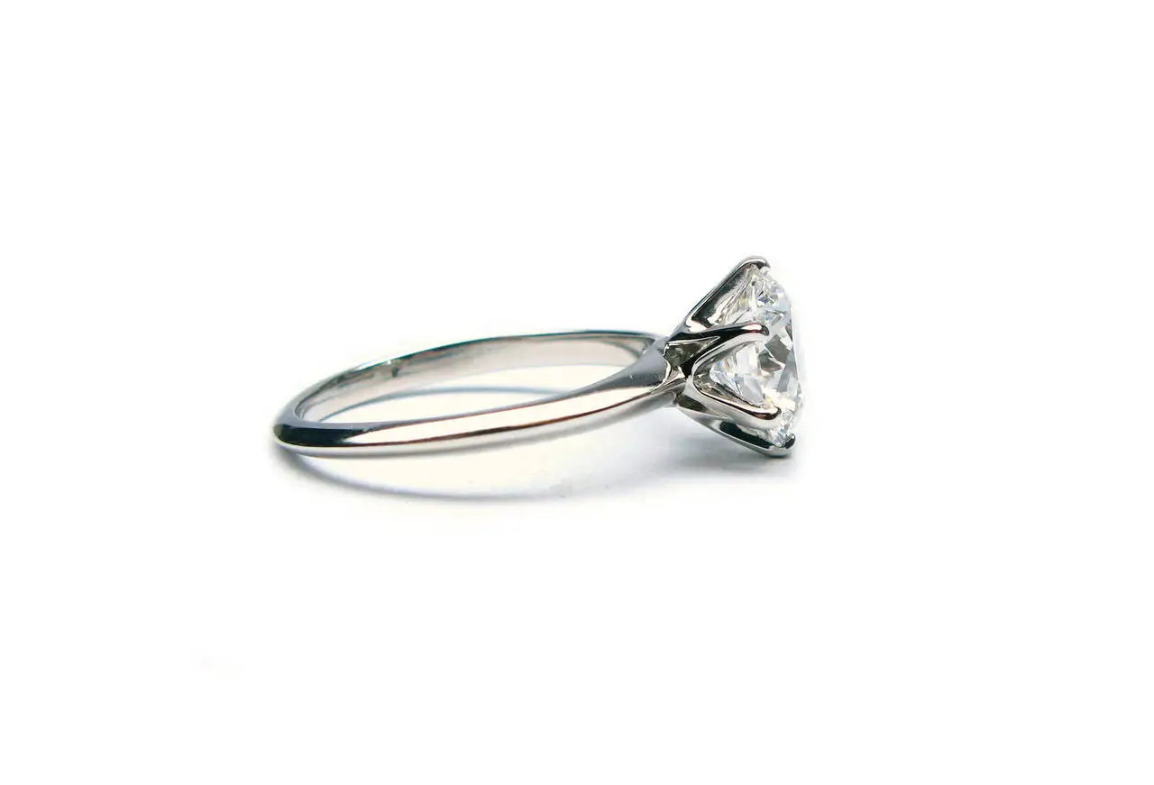 Round-Diamond-Platinum-Solitaire-Engagement-Ring-Tiffany-Co.-2.18-carat-4.webp