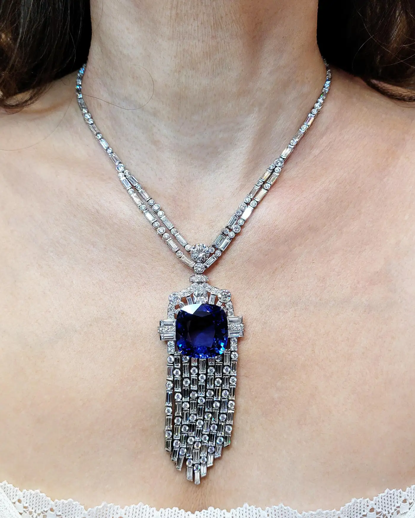 Spectra-Fine-Jewellery-38.60-Carat-Ceylon-Sapphire-Diamond-Platinum-Necklace-4.webp