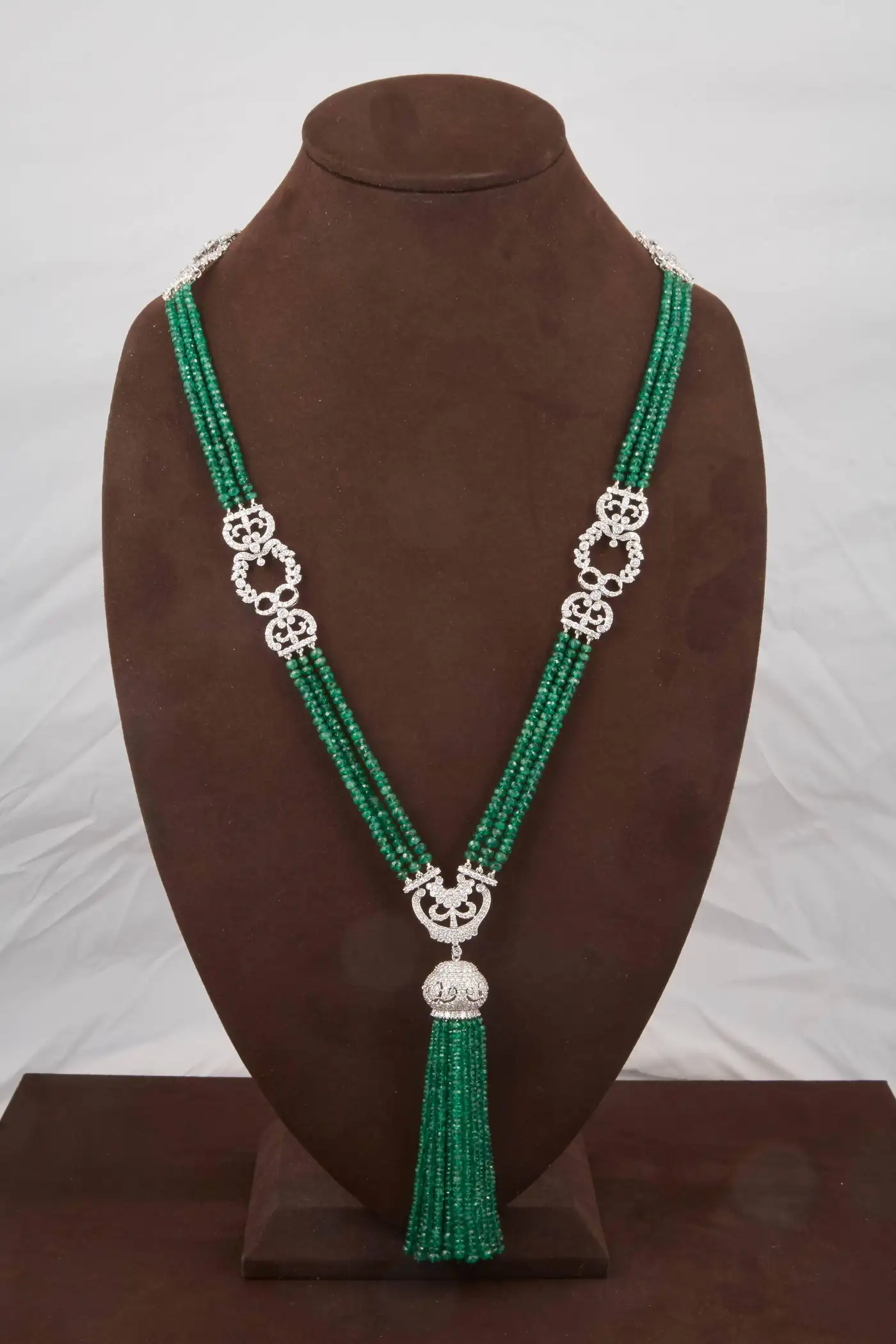 Unique-Green-Emerald-and-Diamond-Tassel-Necklace-4.webp