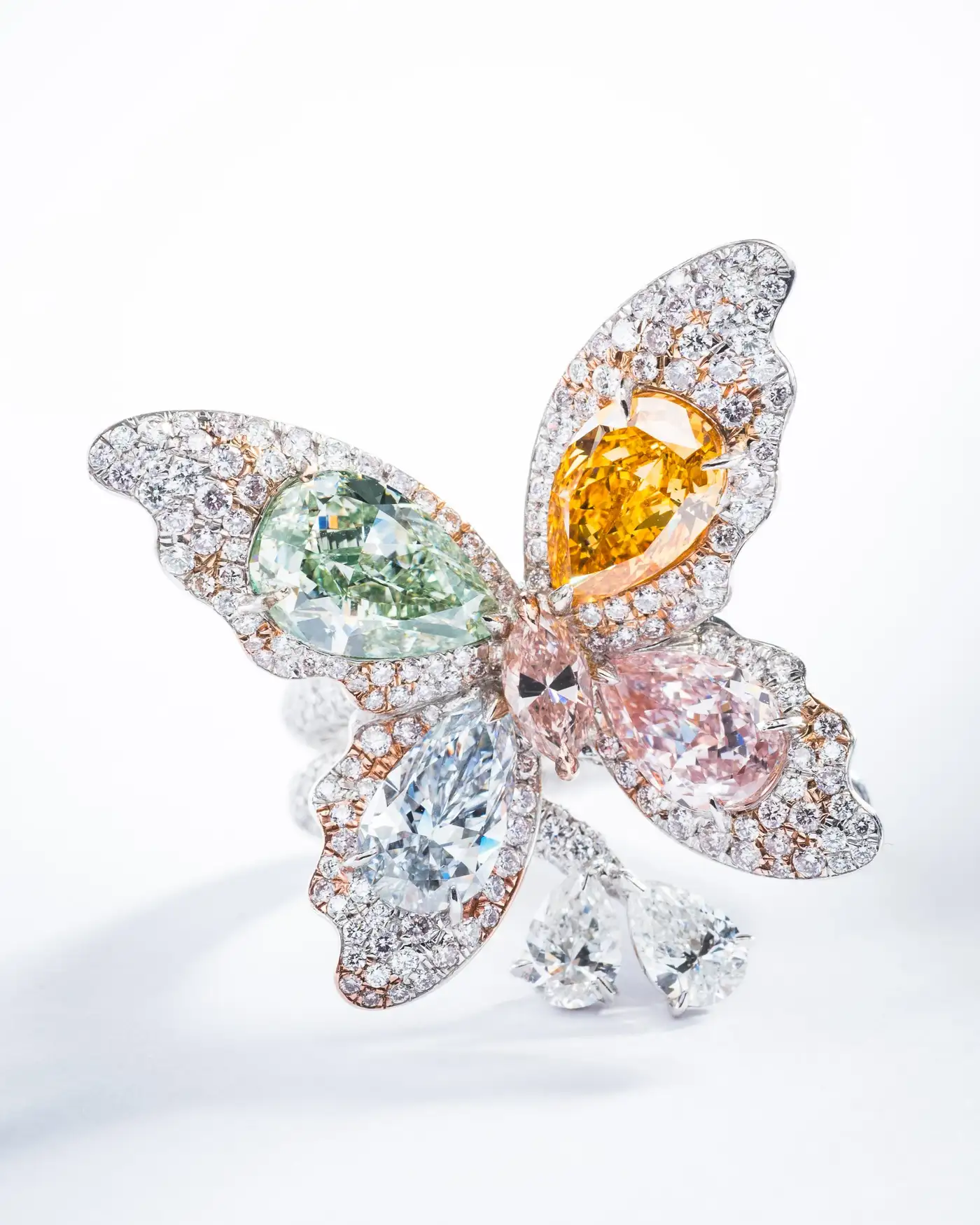 Vihari-Diamond-Butterfly-Ring-Jewels-Fancy-Light-Blue-Green-Pink-and-Orange-2.webp
