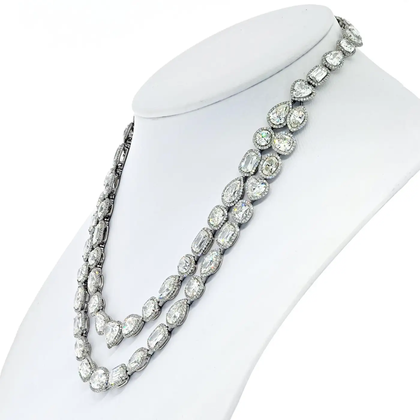 William-Goldberg-63-Carat-Spectacular-Diamond-Infinity-Necklace-9.webp