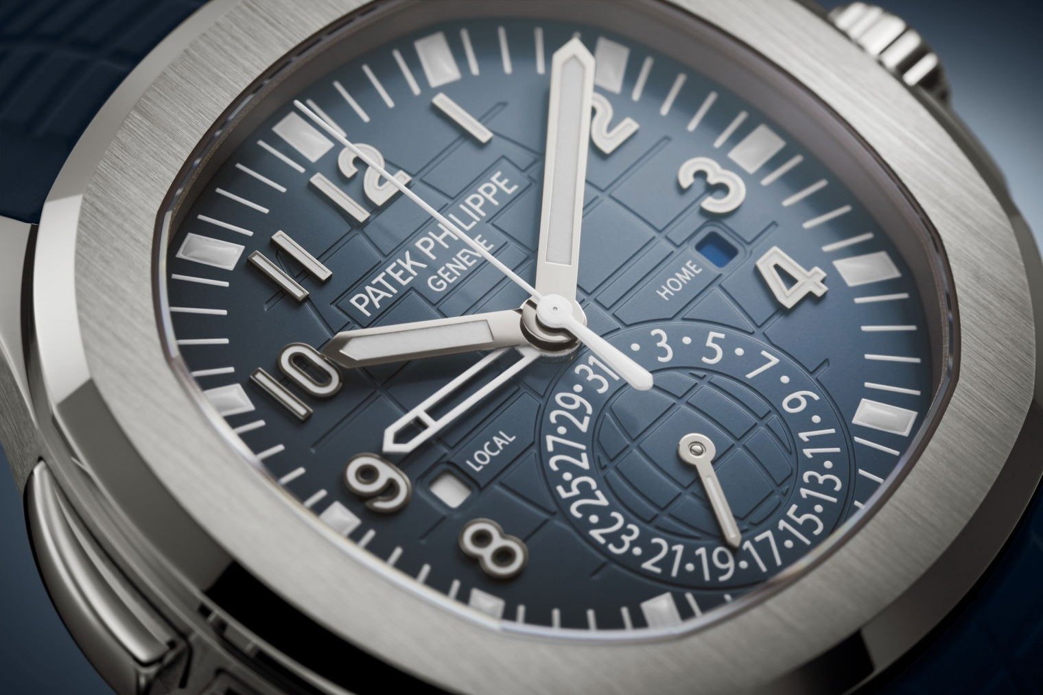 patek-philippe-aquanaut-travel-t-3.jpg